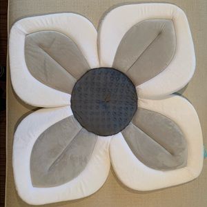 Blooming bath lotus